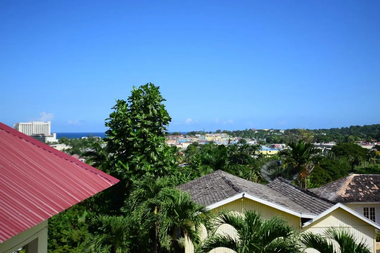 River Side Apt 9 @ Mystic Ridge. Ocho Rios